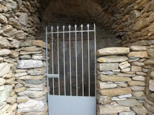 urban travel tales,photography Greece Cyclades Byzantine church